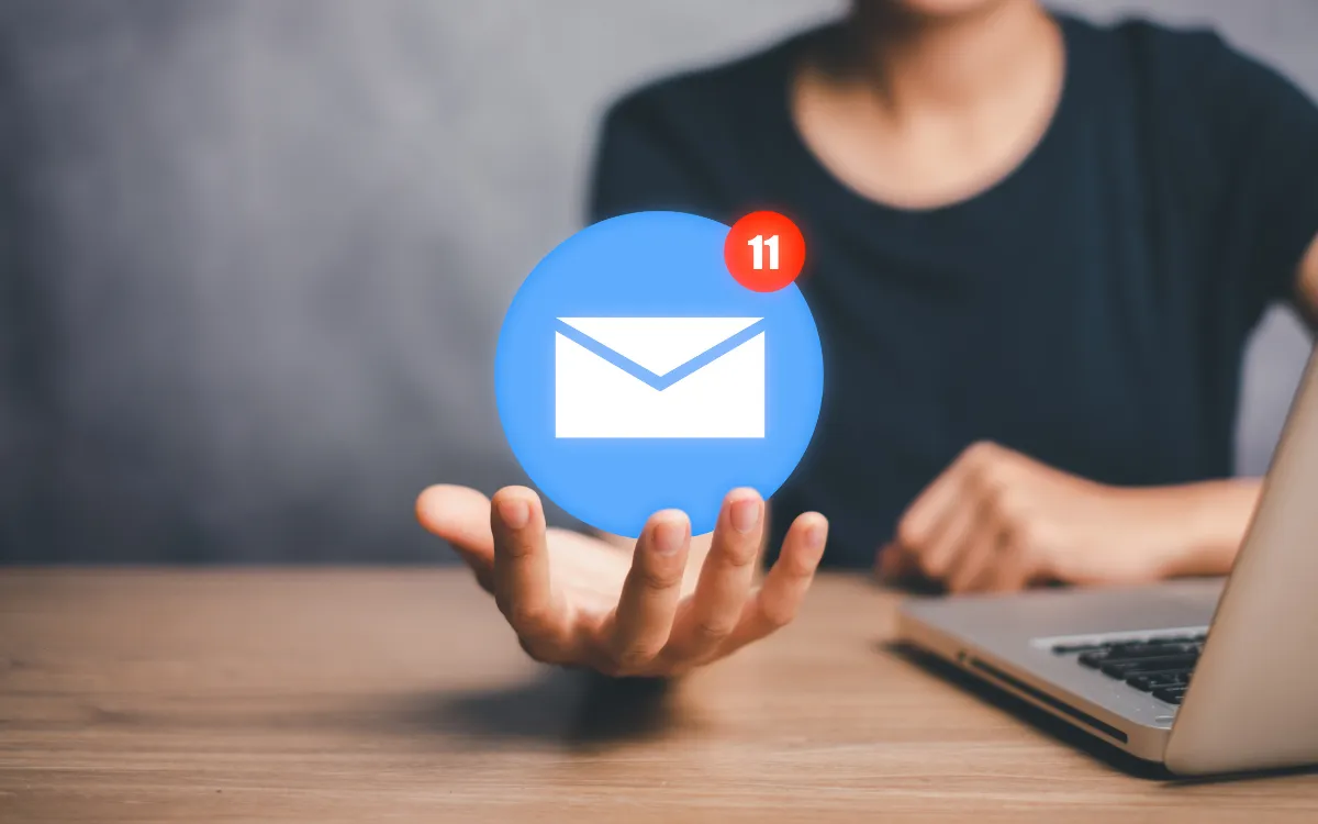 Ứng viên phản hồi mail xác nhận thời hạn nhận việc